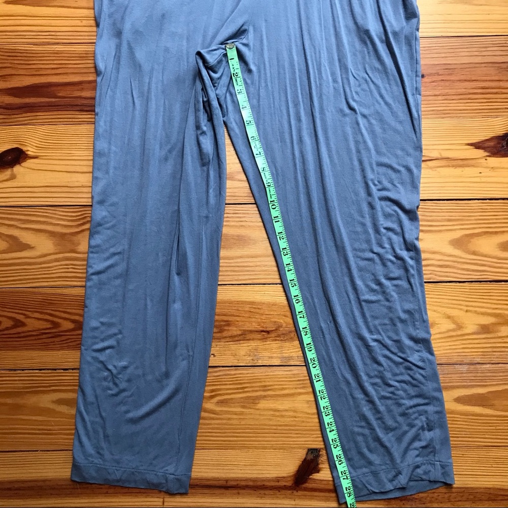 Lisa Rinna Collection Soft Gray Stretch Jumpsuit, EUC, M - Picture 10 of 16